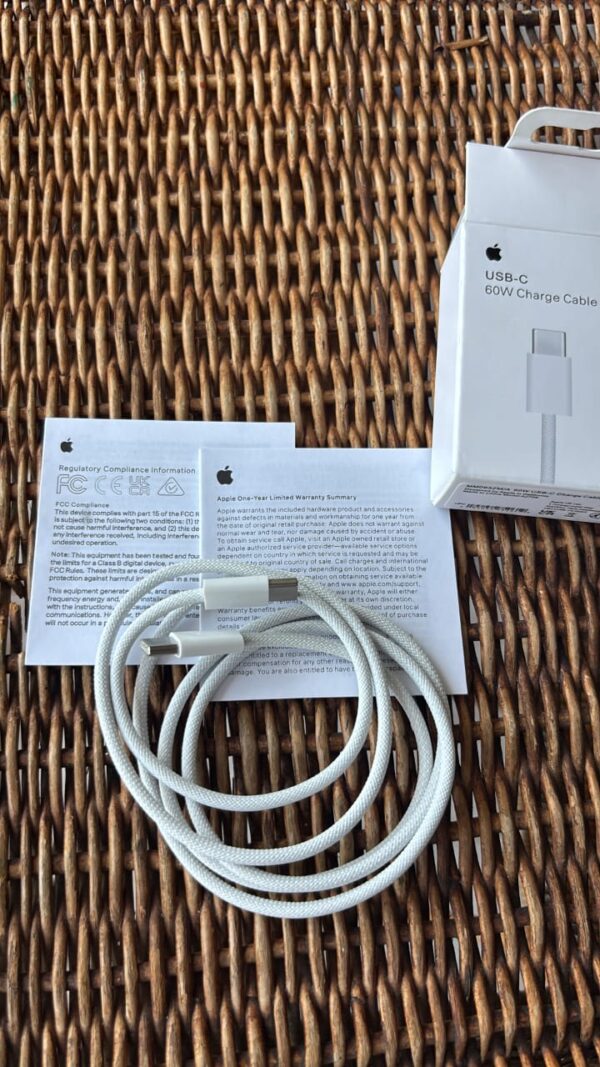 Cable USB-tipo C  a lightning 1.1 modelo A 1703