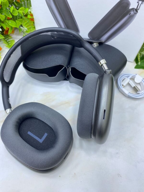 006934c8-9a9f-43dc-be57-d933f3a0dcfd Airpods max 1.1