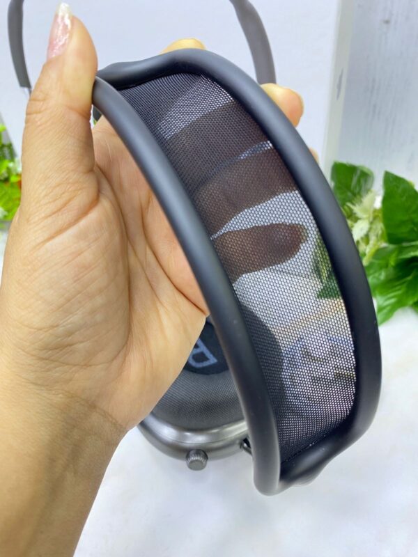 6f386935-5cfd-4b9a-9350-6495a90d2474 (1) Airpods max 1.1